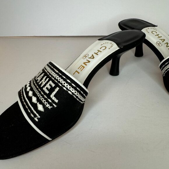 CHANEL Embroidered Slides - Picture 4 of 14